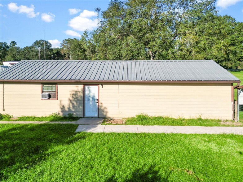 More Photos Of 22360 Highway 321, Cleveland Flex For Lease