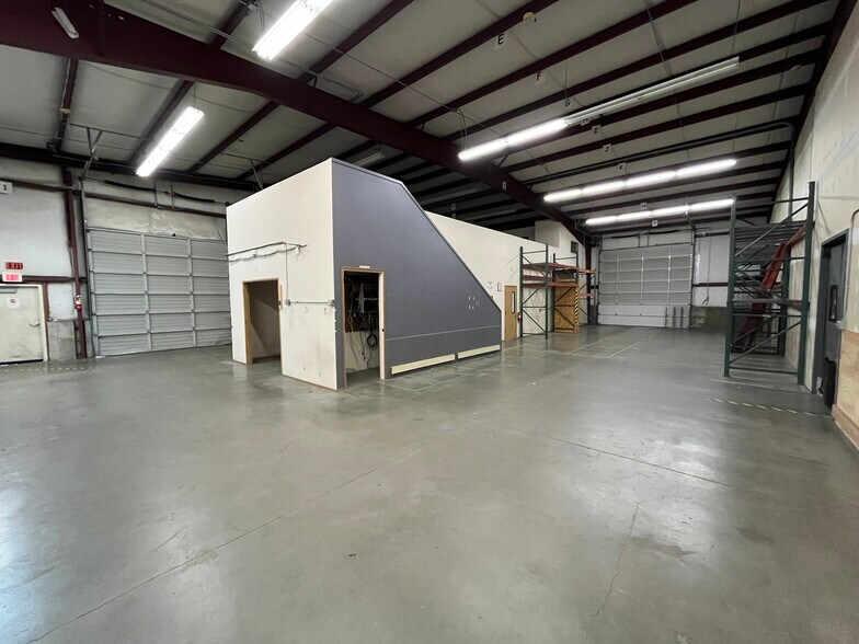 More Photos Of 5625 48th Dr NE, Marysville Industrial For Sale