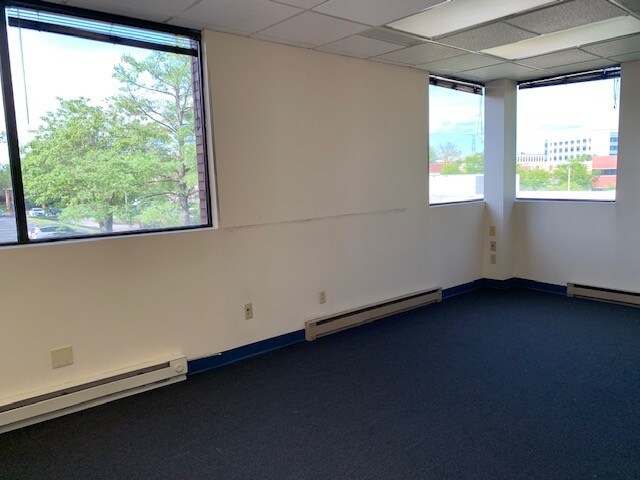 More Photos Of 1000 Executive Parkway Dr, Creve Coeur Office For Lease