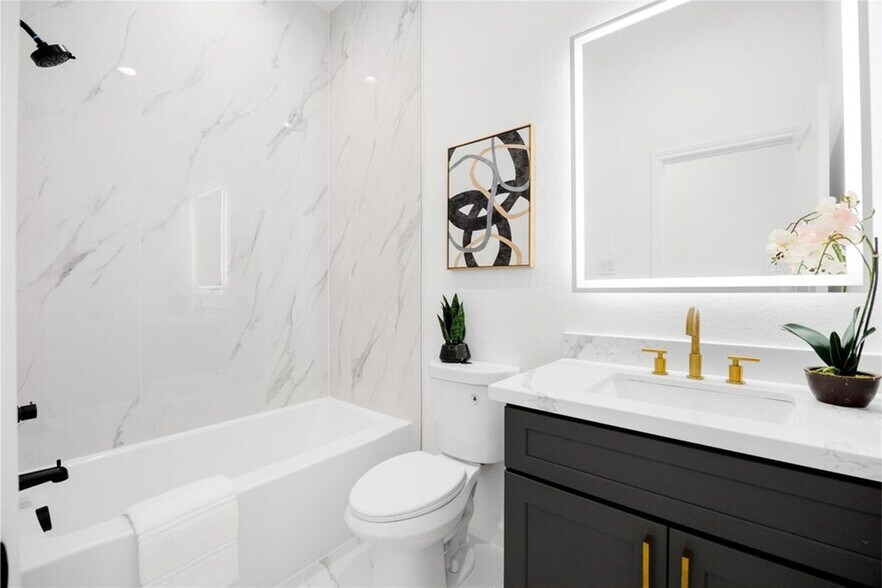 More Photos Of 6314 Crest st, Houston Multifamily For Sale