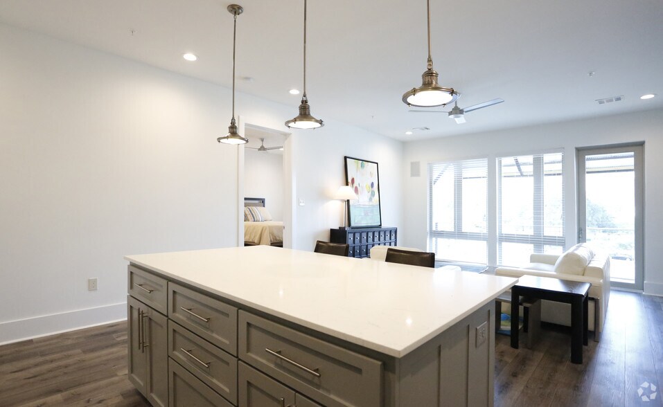 More Photos Of 141 Napoleon St, Baton Rouge Multifamily For Sale