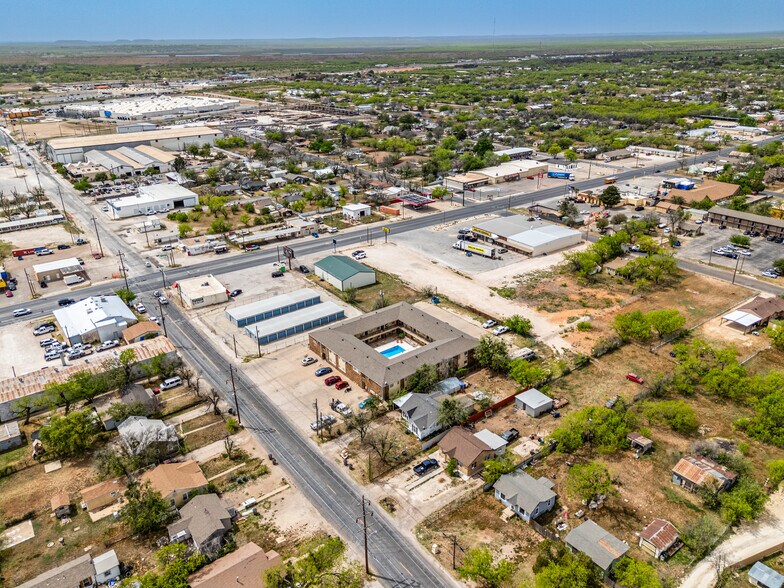 More Photos Of 12 E 29th St, San Angelo Apartments For Sale