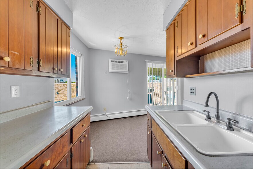 More Photos Of 18809 Bella Dr, Cleveland Apartments For Sale