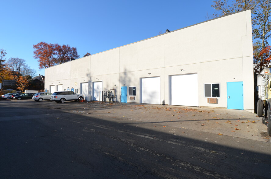 Primary Photo Of 130 Lenox Ave, Stamford Warehouse For Lease