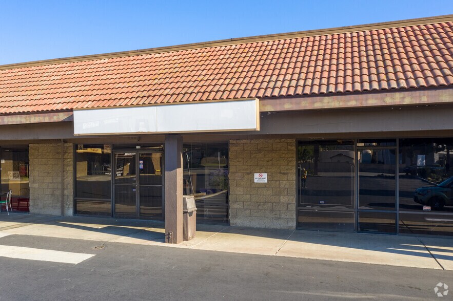 More Photos Of 706-728 E Foothill Blvd, San Dimas Storefront For Lease