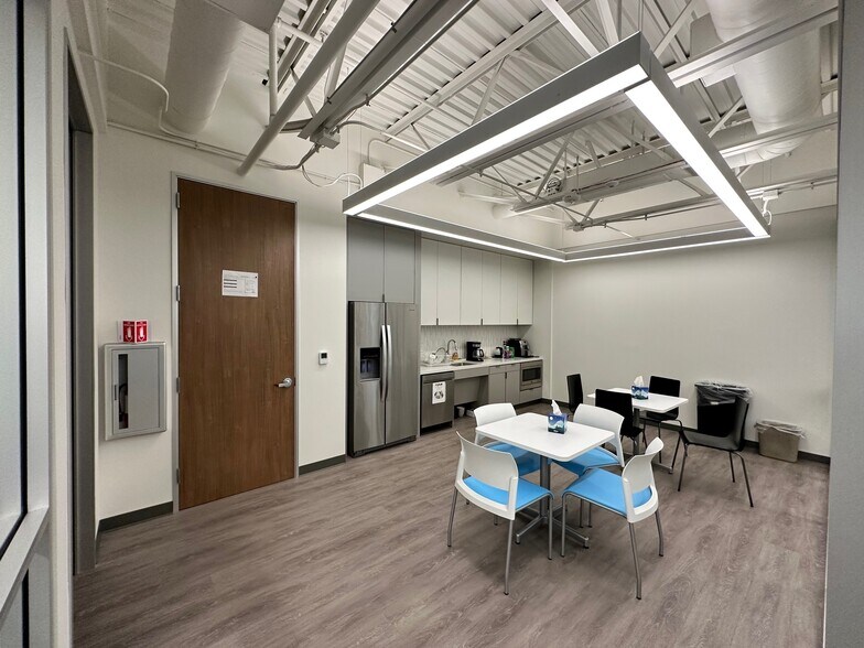 More Photos Of 4410 El Camino Real, Los Altos Office For Lease