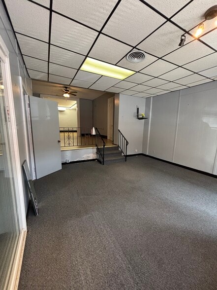 More Photos Of 10 E Marshall St, Richmond Storefront Retail Residential For Lease