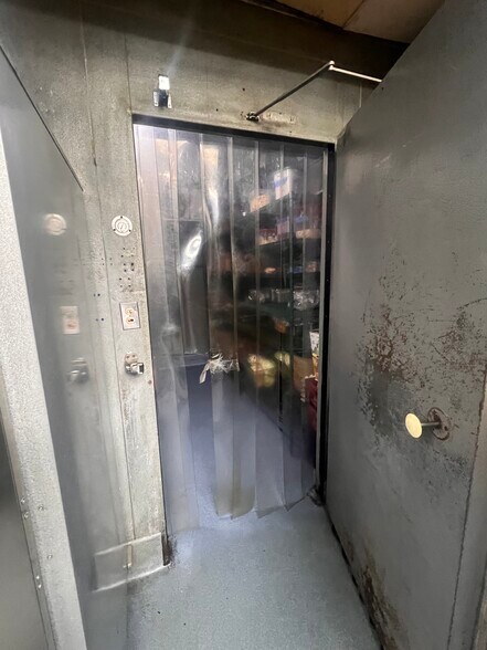 More Photos Of 119 E Colorado Blvd, Pasadena Office For Lease