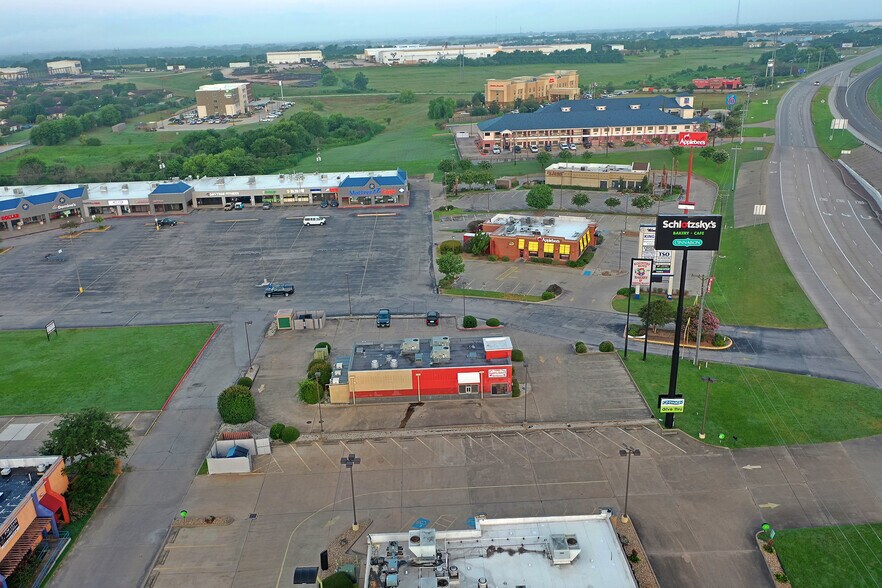 More Photos Of 2610-2668 S Highway 36, Brenham Unknown For Lease