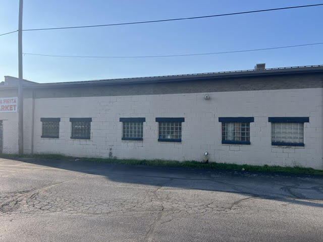 More Photos Of 212 N Washington St, Crawfordsville Convenience Store For Sale