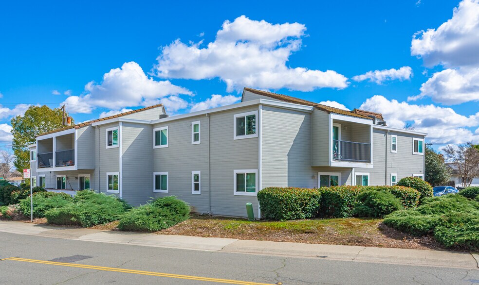 More Photos Of 7259 S Land Park Dr, Sacramento Apartments For Sale