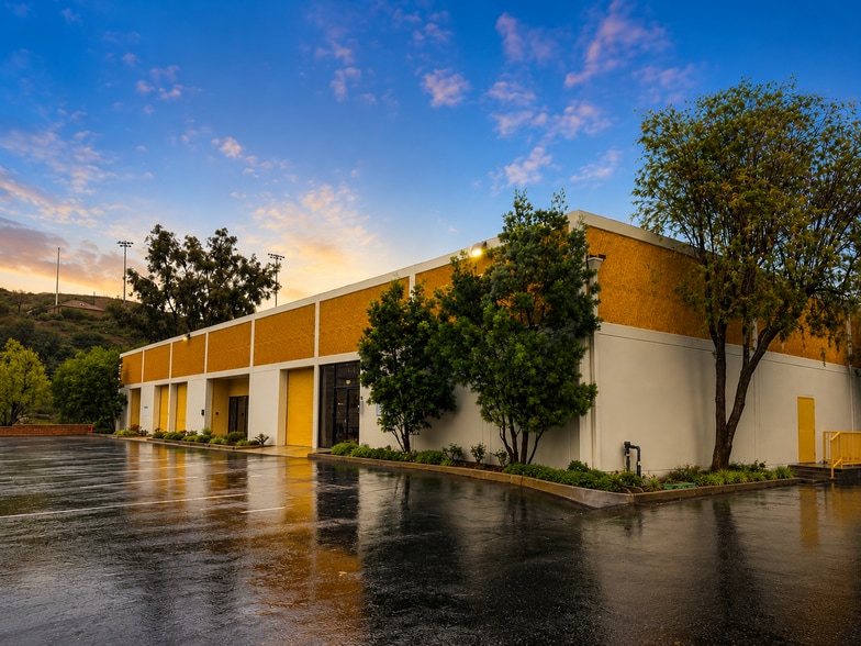 Primary Photo Of 5740 Corsa Ave, Westlake Village Warehouse For Lease