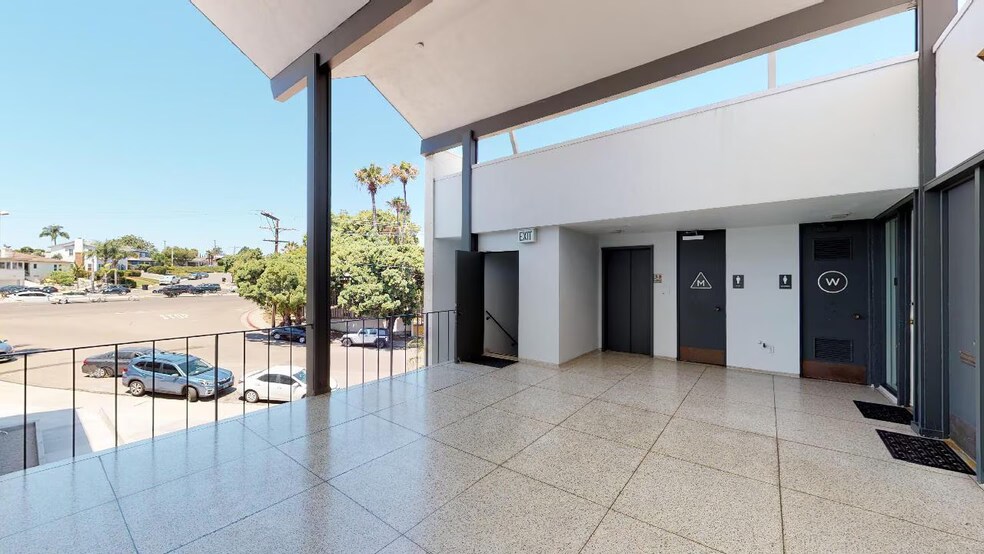 More Photos Of 3065 Rosecrans Pl, San Diego Loft Creative Space For Sale