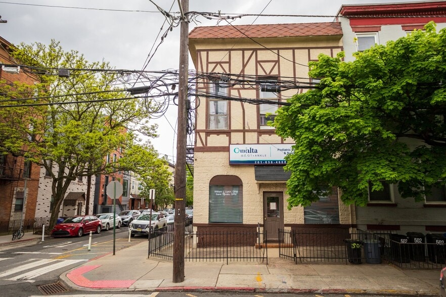 Primary Photo Of 500 Bloomfield St, Hoboken Storefront Retail Residential For Sale