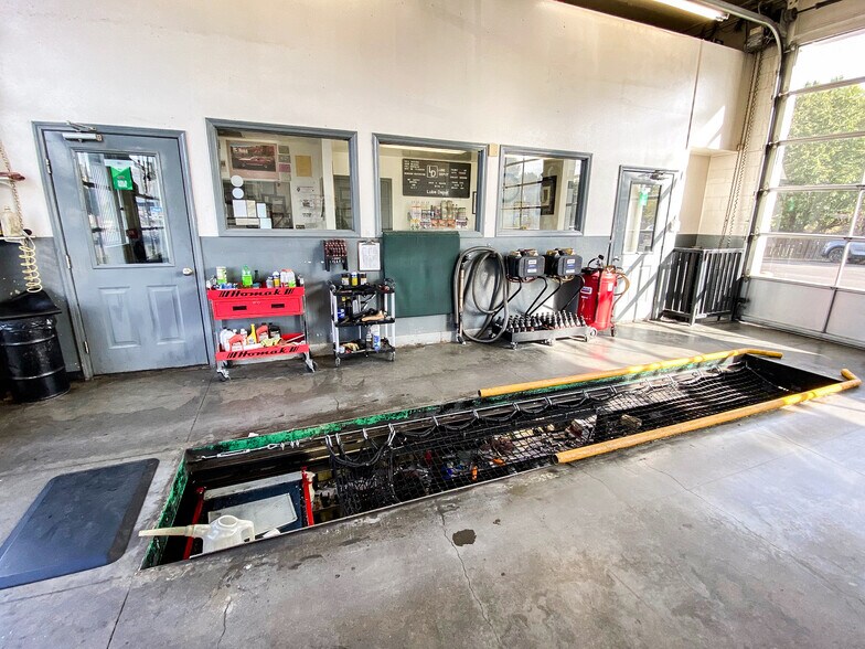 More Photos Of 2450 10th St, Baker City Carwash For Sale