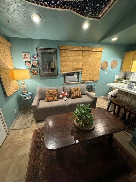 More Photos Of 907 S Madison St, Amarillo Storefront Retail Residential For Sale