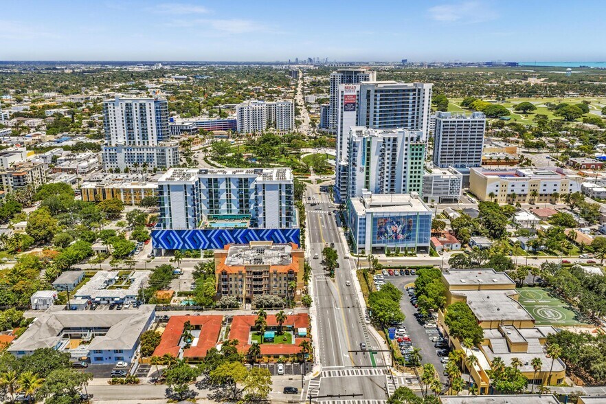 More Photos Of 418 S Federal Hwy, Hollywood Hotel For Sale
