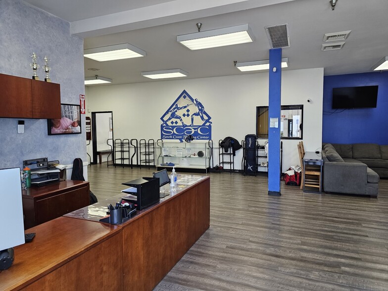 More Photos Of 3518 Lake Center Dr, Santa Ana Warehouse For Lease