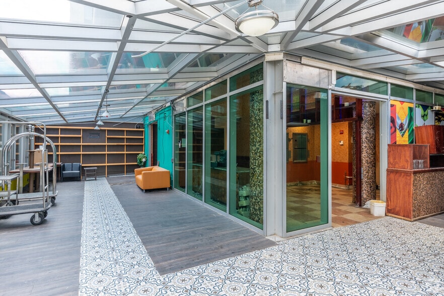 More Photos Of 39-05 29th St, Long Island City Hotel For Sale