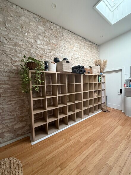 More Photos Of 314.5 Congress Ave, Austin Storefront Retail Office For Lease