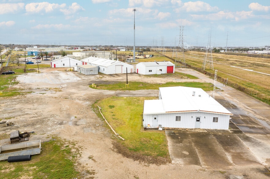 More Photos Of 2309 Zapata St, Freeport Warehouse For Sale