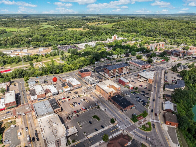 More Photos Of 631 S Broadway St, Menomonie Bar For Sale