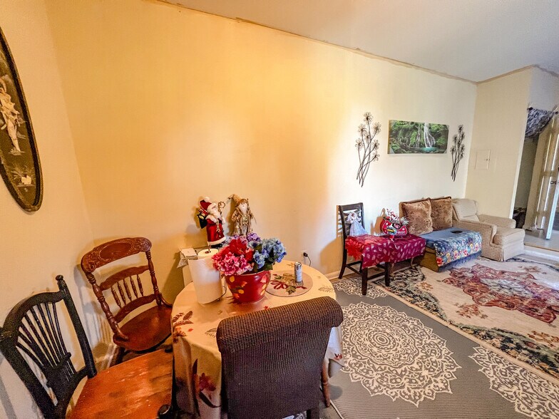 More Photos Of 1901-1909 N Forest Park Ave, Baltimore Apartments For Sale