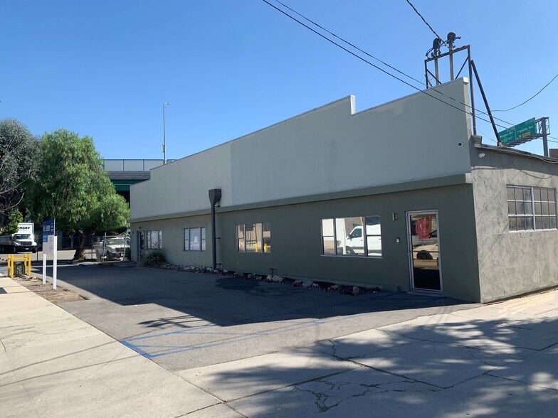 More Photos Of 110 W Providencia Ave, Burbank Flex For Lease