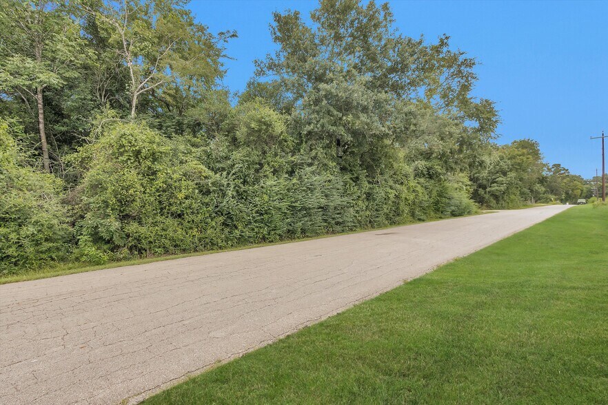 More Photos Of 10.548 Acres, Montgomery Land For Sale