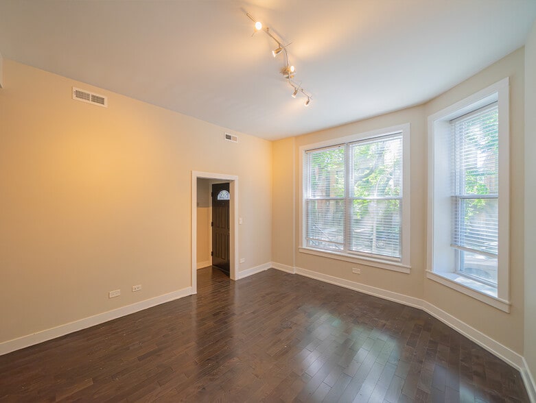 More Photos Of 1246 N Artesian Ave, Chicago Apartments For Sale