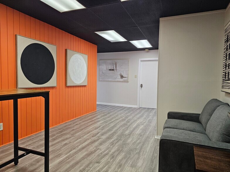 More Photos Of 10918 Vance Jackson Rd, San Antonio Medical For Lease
