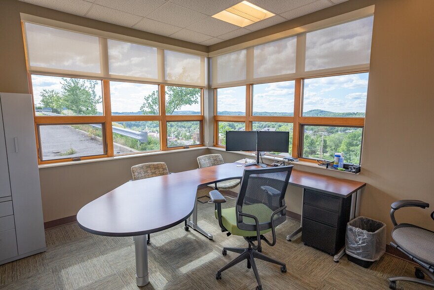More Photos Of 150 Scharberry Ln, Mars Office For Lease