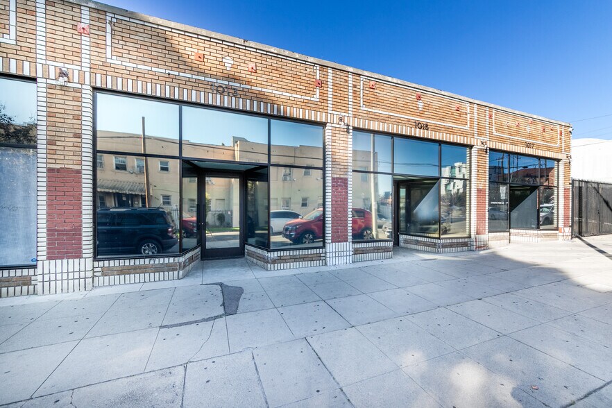 More Photos Of 1005 N Madison Ave, Los Angeles Storefront Retail Office For Sale