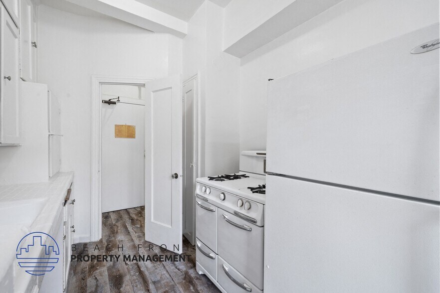 More Photos Of 512 S Hobart Blvd, Los Angeles Apartments For Sale