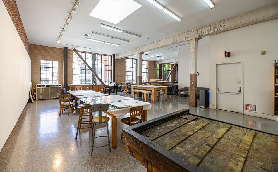 More Photos Of 657 Howard St, San Francisco Loft Creative Space For Lease