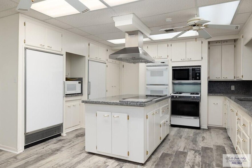 More Photos Of 1 Frost Ln, San Benito Lodge Meeting Hall For Sale