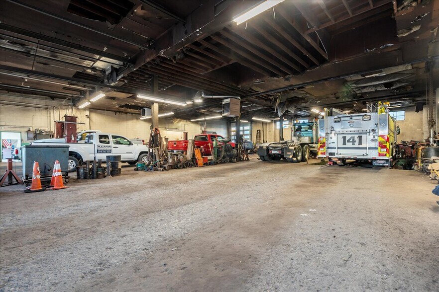 More Photos Of 368 Central Ave, Albany Auto Repair For Sale