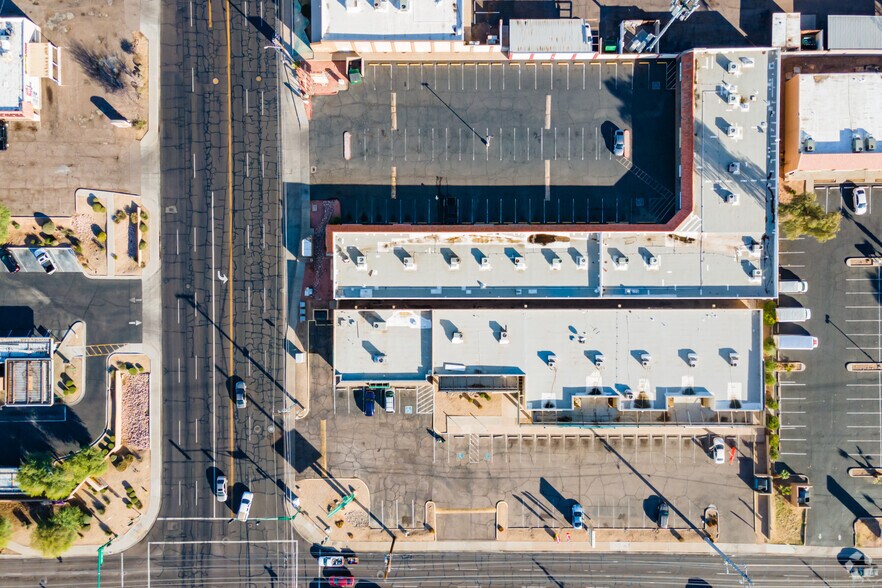 More Photos Of 8021 N 43rd Ave, Phoenix Unknown For Lease