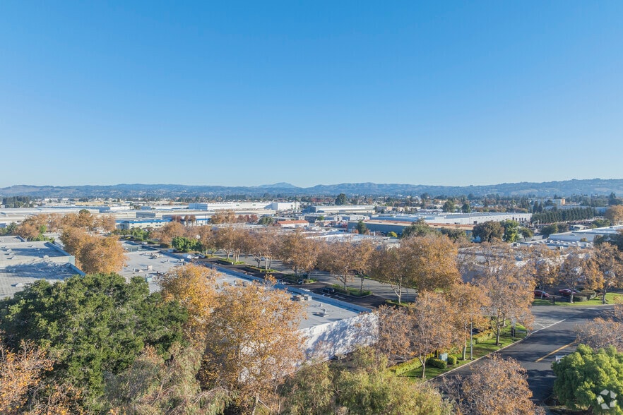 More Photos Of 25005 Viking St, Hayward Unknown For Lease