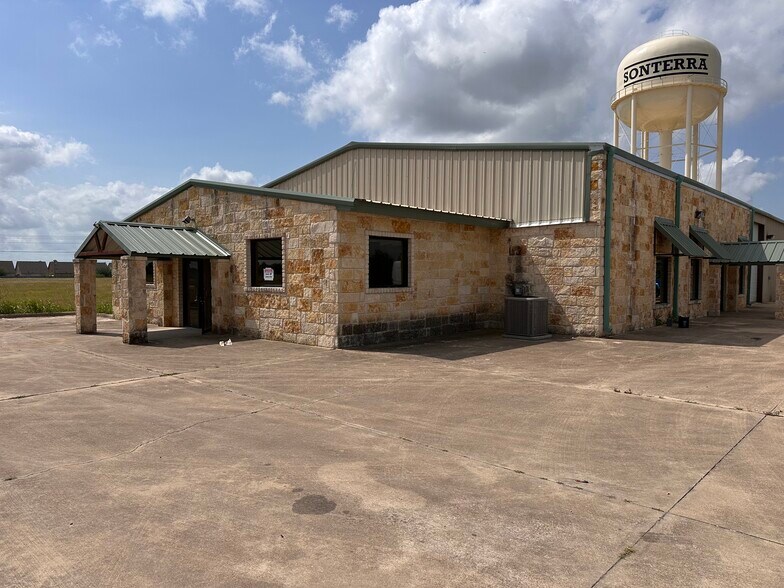 More Photos Of 321 Limestone Ter, Jarrell Medical For Lease