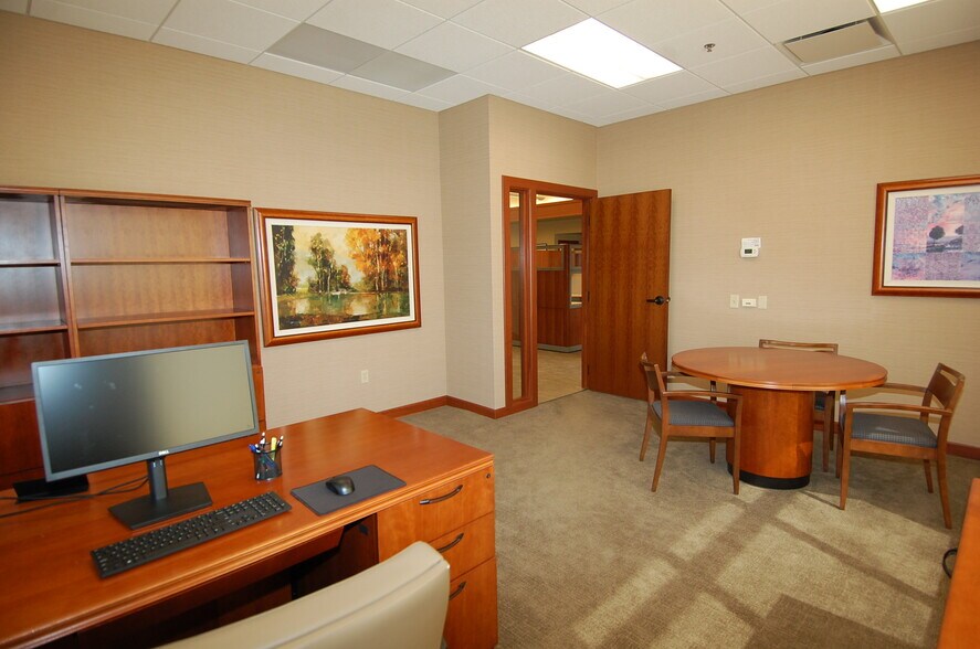 More Photos Of 640 Highway 1 W, Iowa City Office For Sale