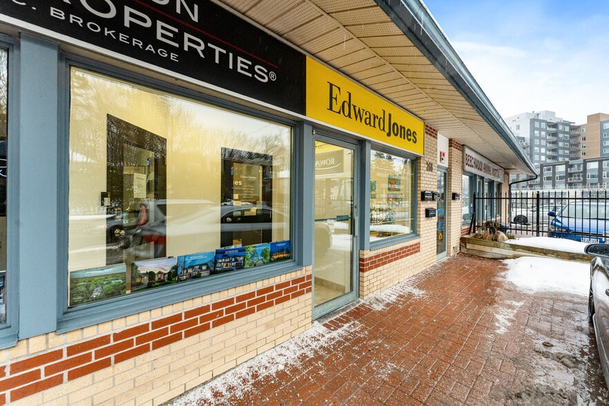 More Photos Of 266 Beechwood Ave, Ottawa Office For Lease