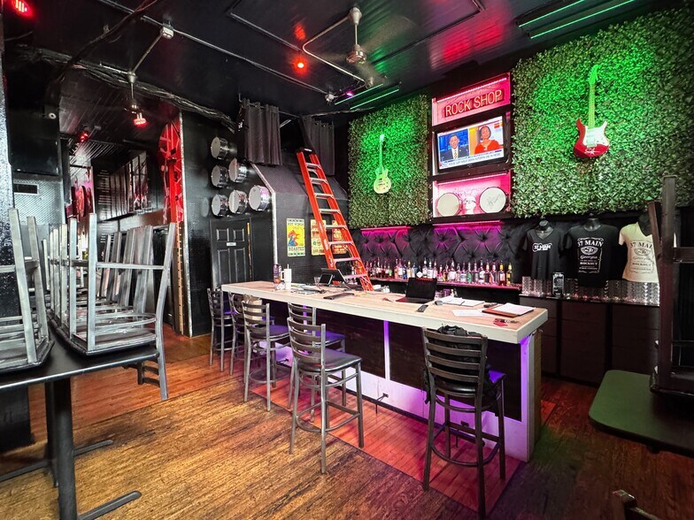 More Photos Of 37 E Main St, Buford Storefront Retail Office For Sale