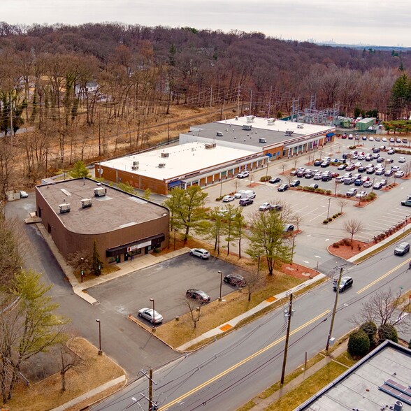 More Photos Of 153 N Kinderkamack Rd, Montvale Freestanding For Lease