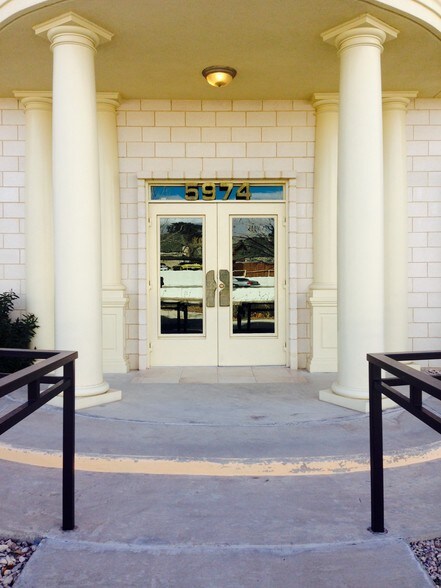 More Photos Of 5974 Silver Springs Dr, El Paso Office For Lease