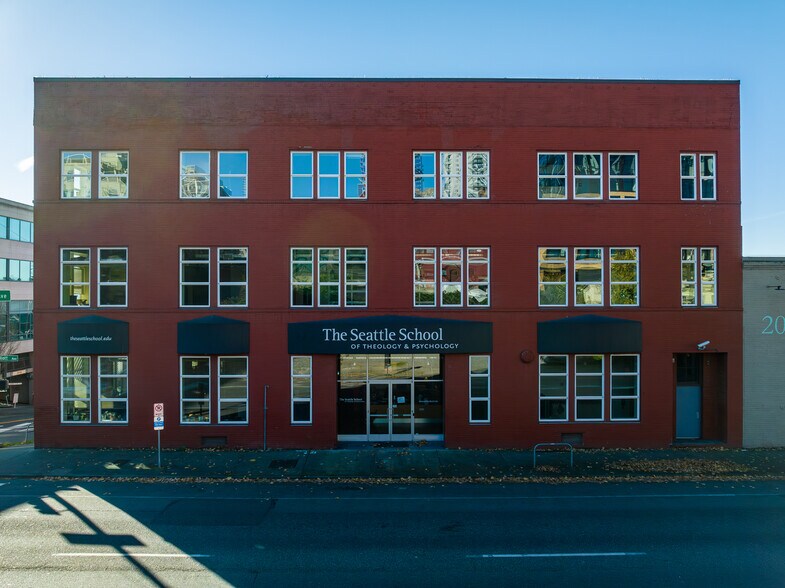 More Photos Of 2501 Elliott Ave, Seattle Loft Creative Space For Lease