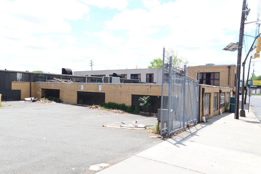 More Photos Of 1405 N Broad St, Hillside Warehouse For Lease