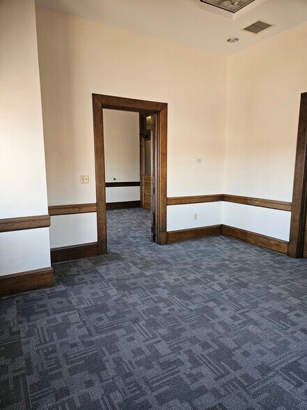 More Photos Of 17 Howard St, Cumberland Office For Lease