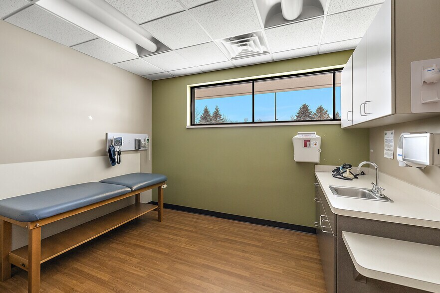 More Photos Of 1794 N Lapeer Rd, Lapeer Medical For Lease