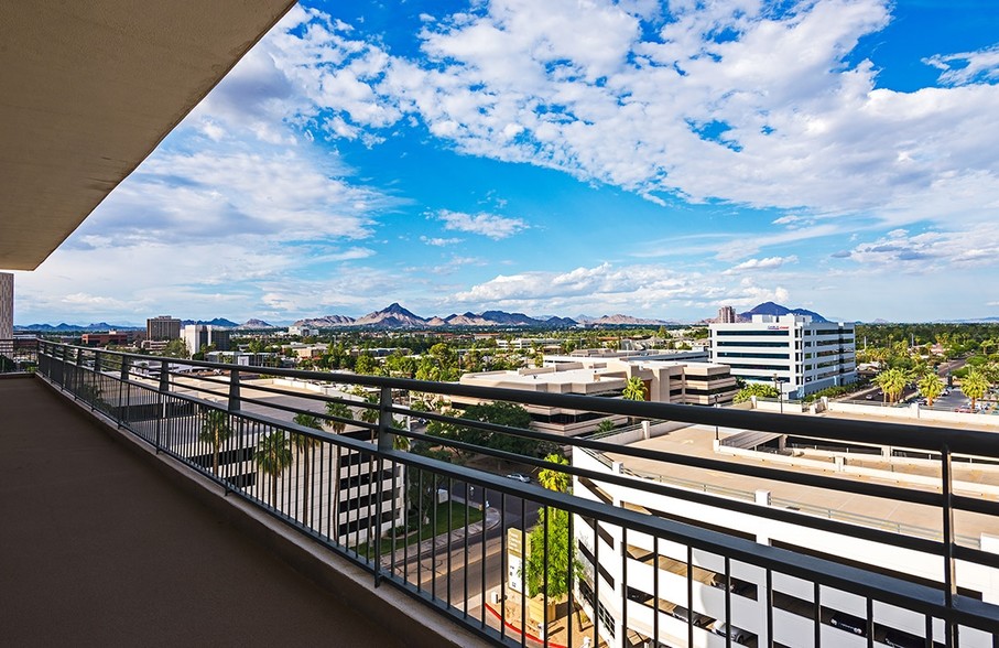 More Photos Of 3033 N Central Ave, Phoenix Office For Sale